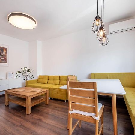 Cosy Apartment In Central Варна Экстерьер фото