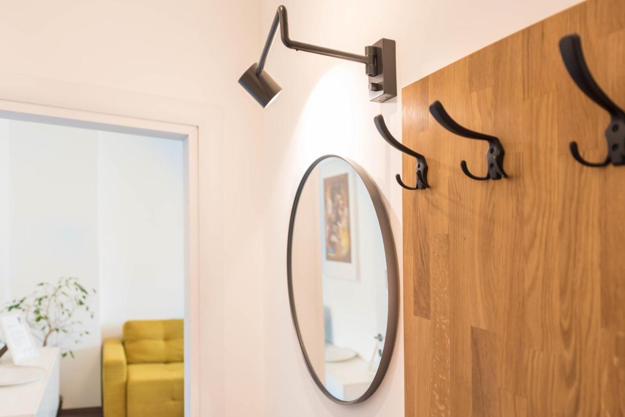 Cosy Apartment In Central Варна Экстерьер фото