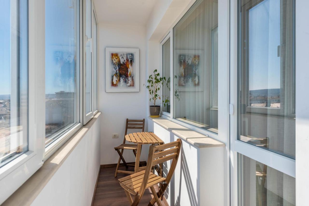 Cosy Apartment In Central Варна Экстерьер фото